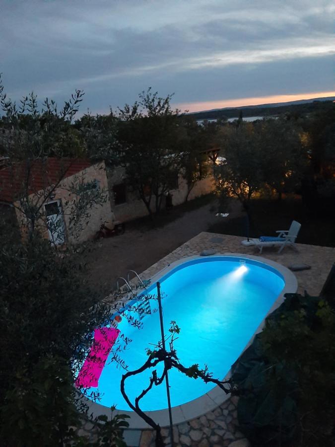 Holiday House Pulina プナト エクステリア 写真