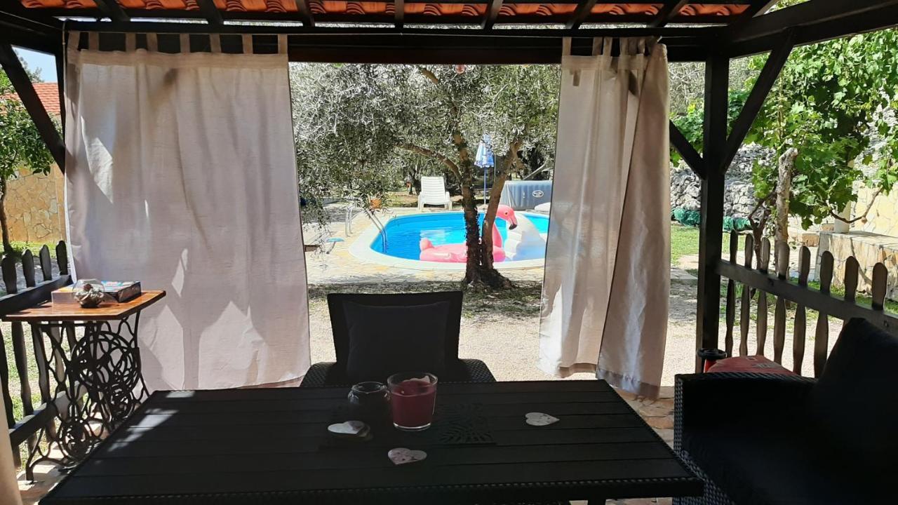 Holiday House Pulina プナト エクステリア 写真