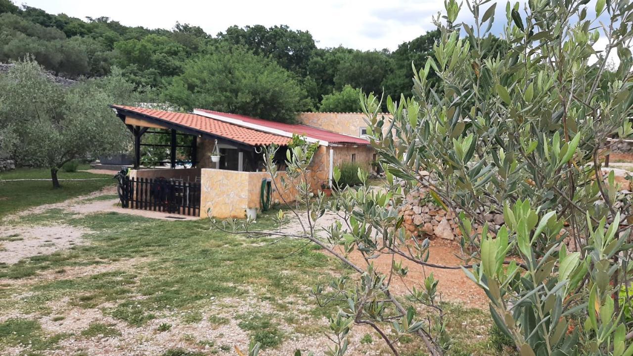Holiday House Pulina プナト エクステリア 写真