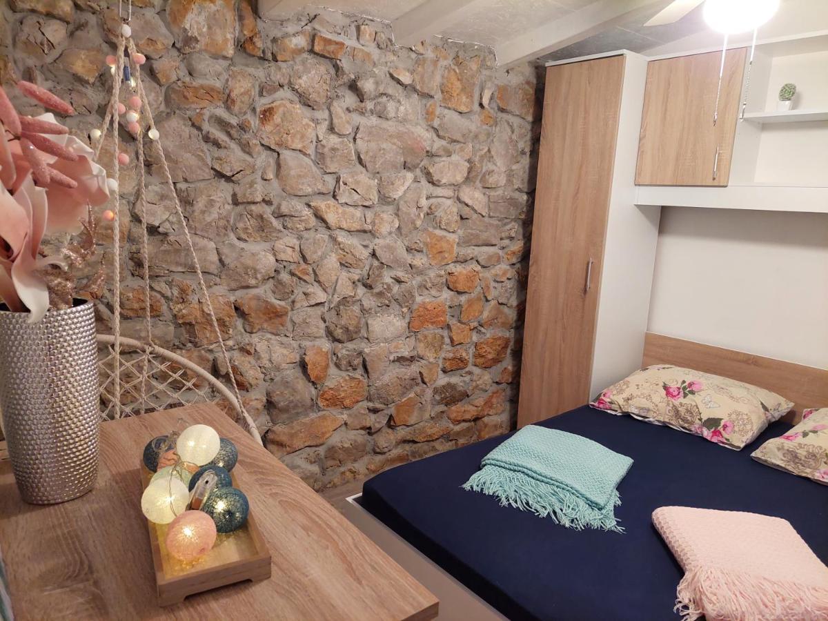Holiday House Pulina プナト エクステリア 写真