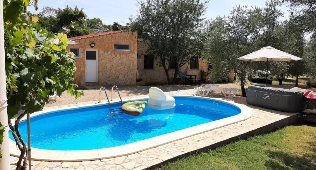Holiday House Pulina プナト エクステリア 写真