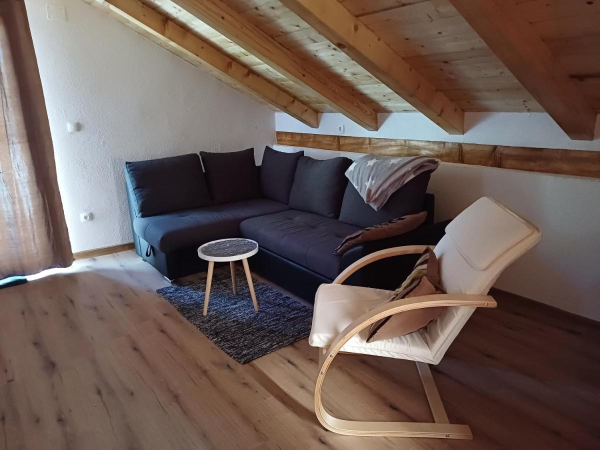 Holiday House Pulina プナト エクステリア 写真