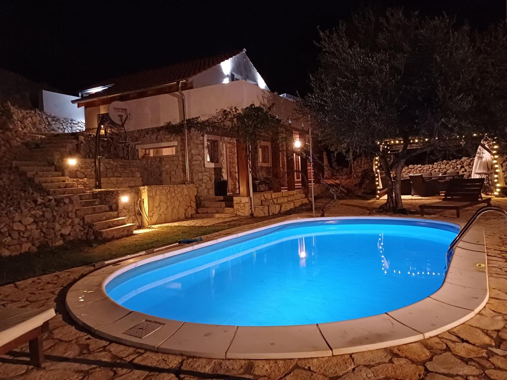 Holiday House Pulina プナト エクステリア 写真