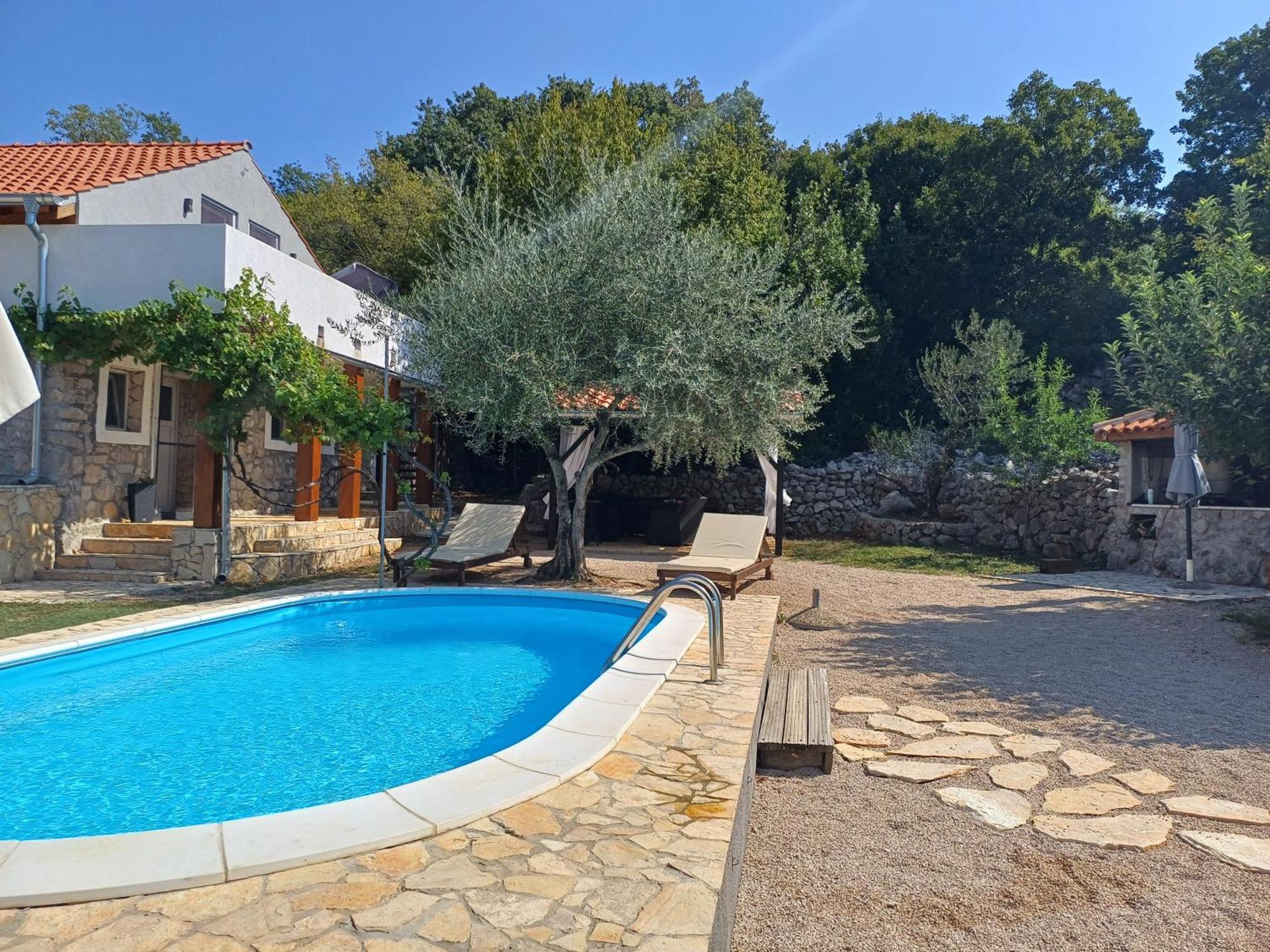 Holiday House Pulina プナト エクステリア 写真