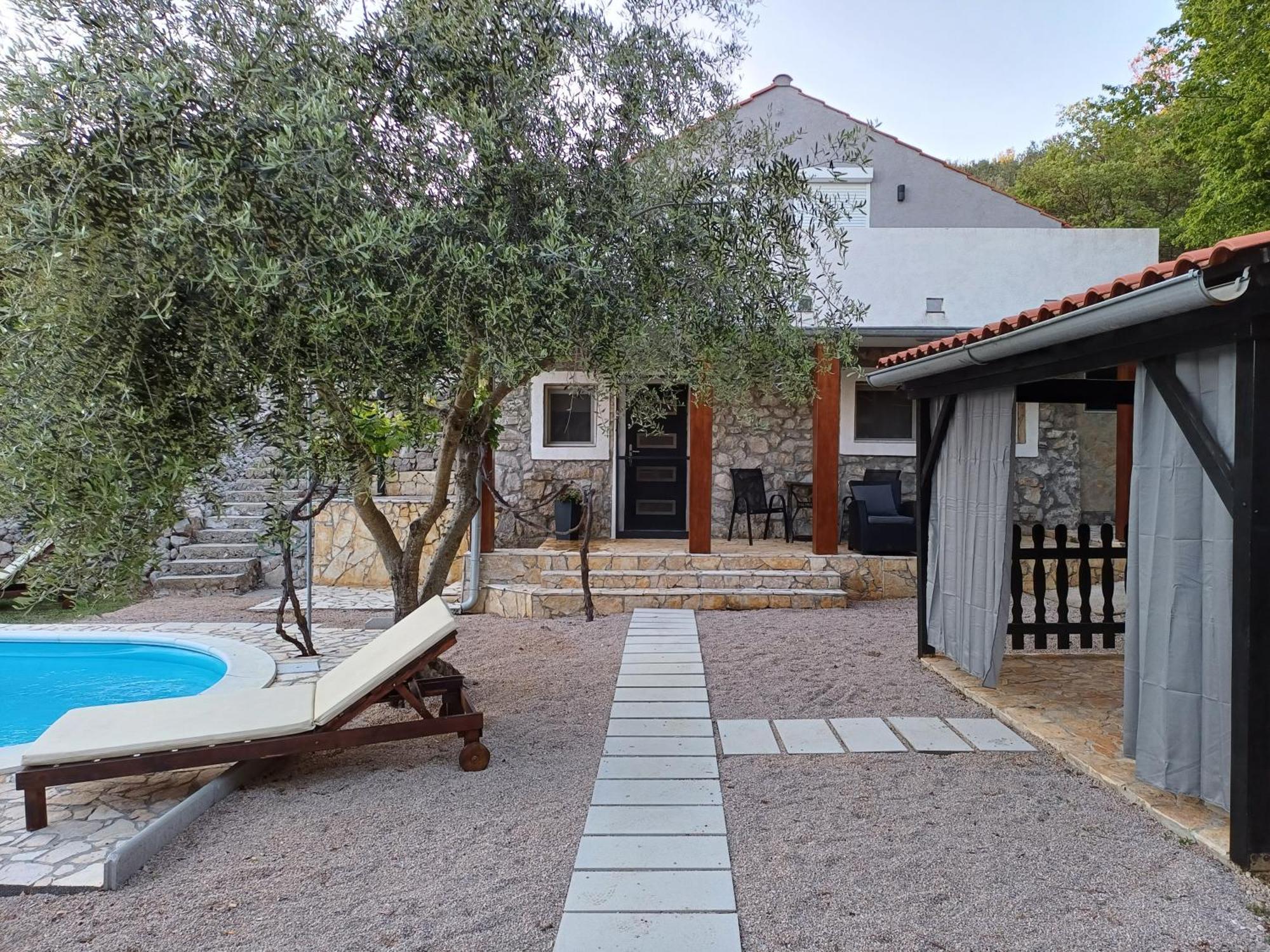 Holiday House Pulina プナト エクステリア 写真